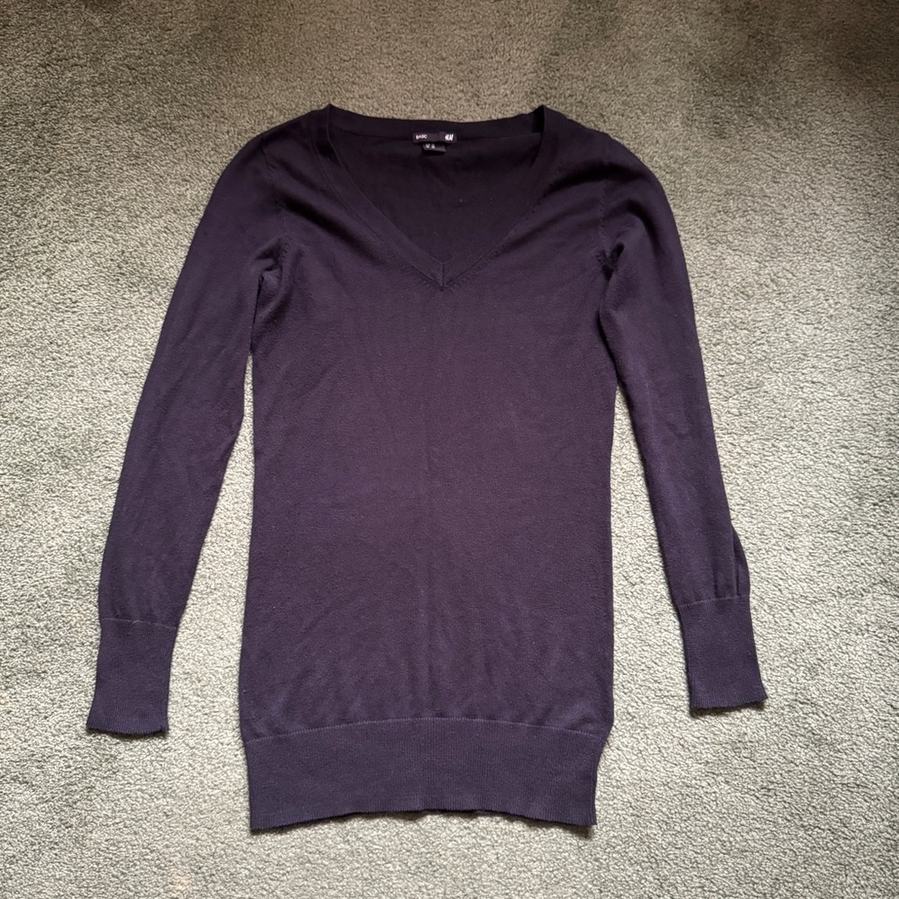 H&M Black Long Sleeve V-Neck Cotton Blend Knit Sweater Top - Size XS
